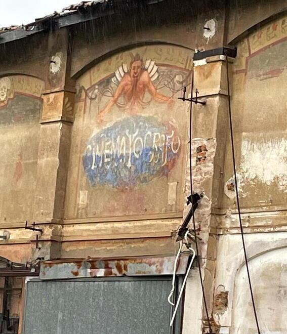 A Livorno, l'ex cinematografo delle Terme del Corallo e il progetto di film d' essai e proiezioni di Gabbrielli (Arsenale): "Siamo interessati, ecco i motivi"<br>
