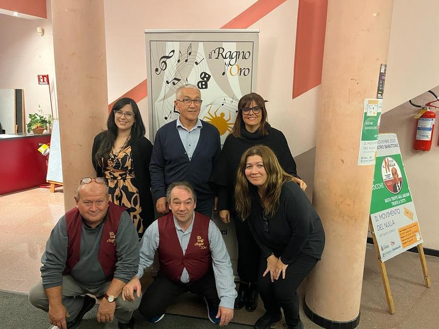 Il teatro del Ragno dà vita al palco del Barattoni