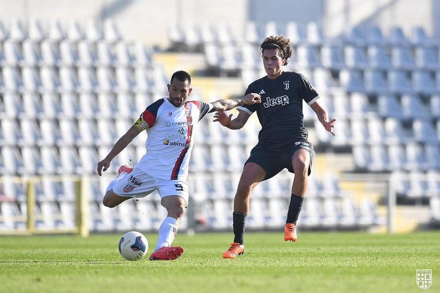 
	Gigi Scotto capitano della Torres

