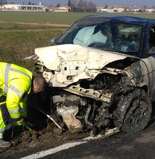 Finì nel canale e morì per infezione  Comune e Bonifica non colpevoli