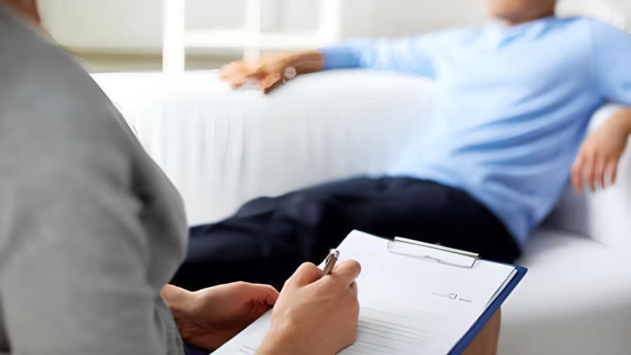 Grosseto: esercizio abusivo della professione, condannata a 9 mesi e a risarcire