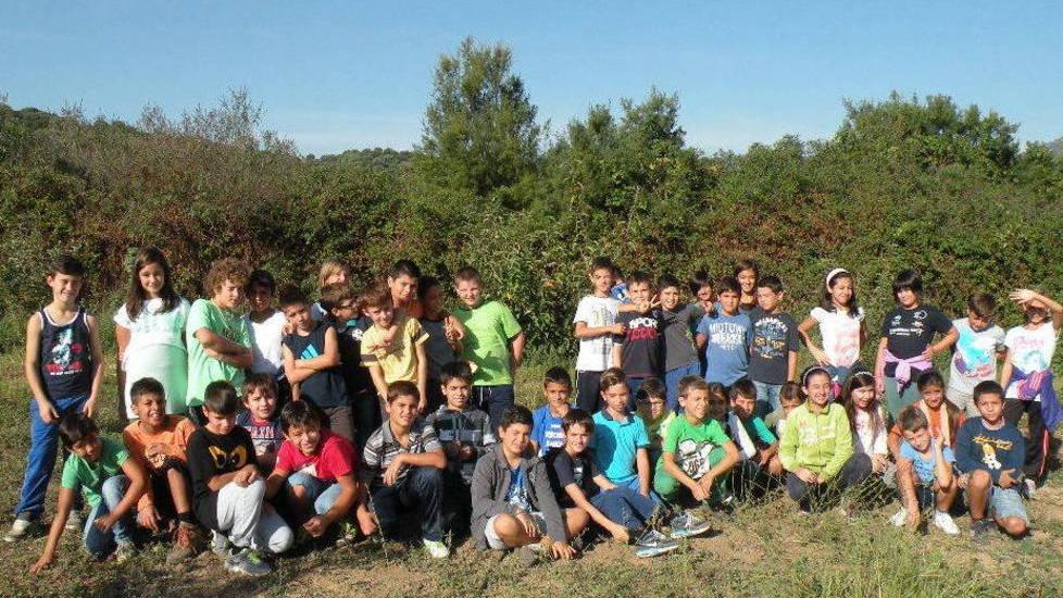 La raccolta delle mele dei piccoli agricoltori