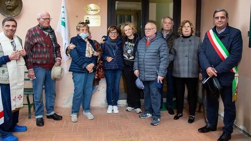 Cade in bicicletta, muore donna di 81 anni