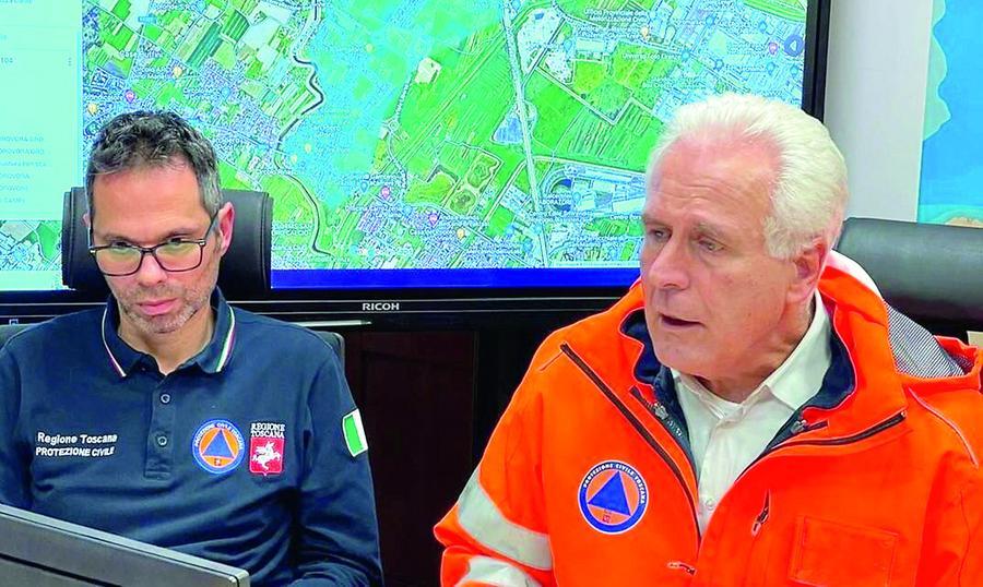 
	A destra Eugenio Giani, presidente della Regione e commissario delegato per&nbsp;l&rsquo;emergenza

