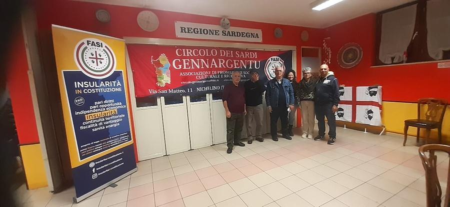 
	Un gruppo di soci del Circolo dei sardi "Gennargentu" di Nichelino

