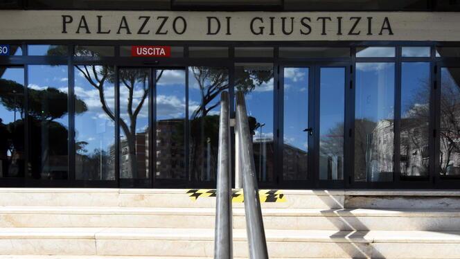 Grosseto, chi è l’operatrice socio sanitaria a giudizio per furto di 636 ricette