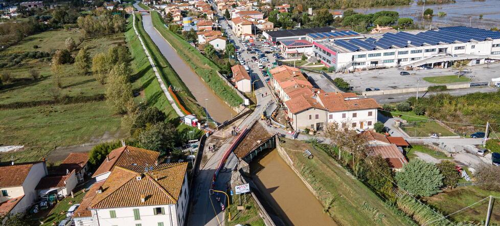 Casini all'altezza del ponte Torto (foto Nucci/Innoenti)