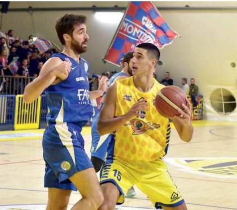 
	Berra in post basso (foto di Paolo Barlettani)

