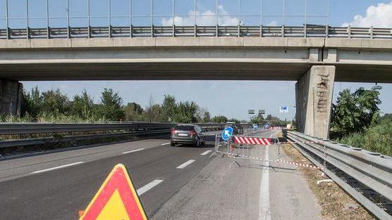 Nuovi lavori in tangenziale a Modena: si asfalta la corsia di sorpasso