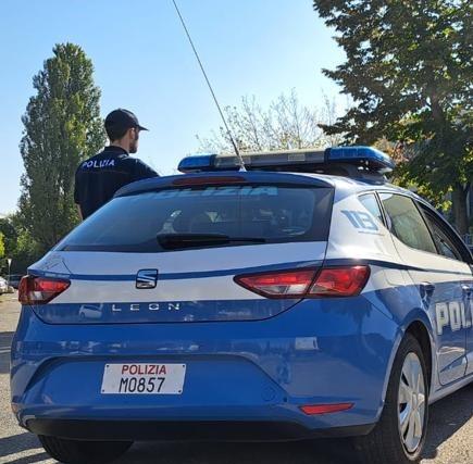 Ruba 1000 euro di profumi, arrestata a Carpi