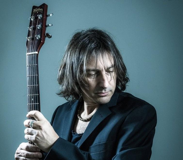 L’impegno civile di Pippo Pollina dalla musica approda alla letteratura