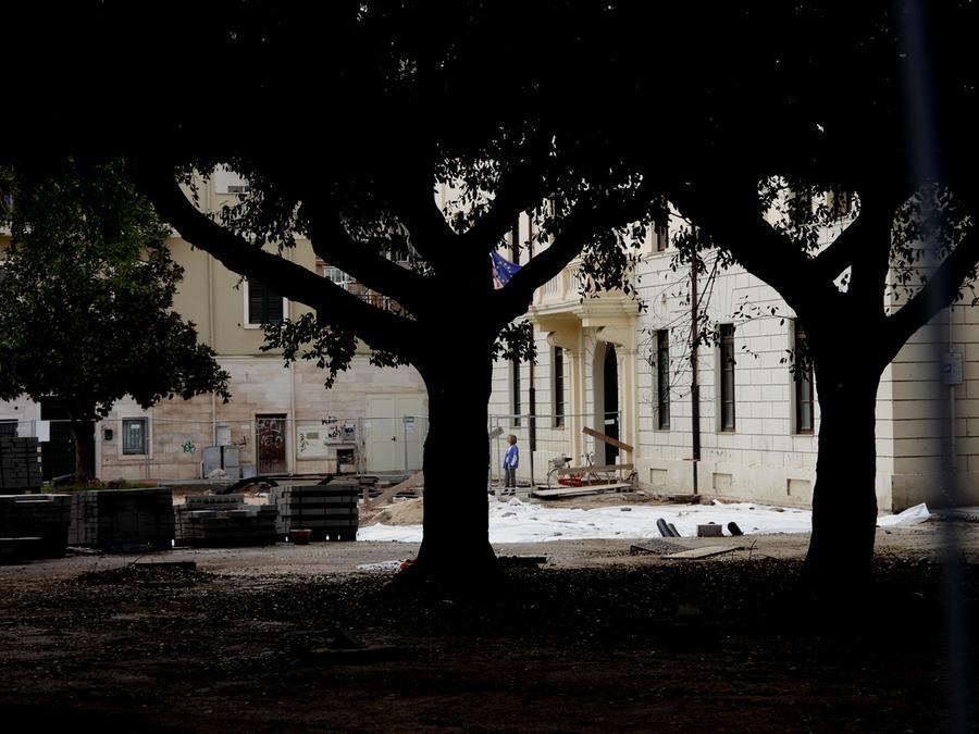 
	Foto serale per il cantiere di piazza Manno


