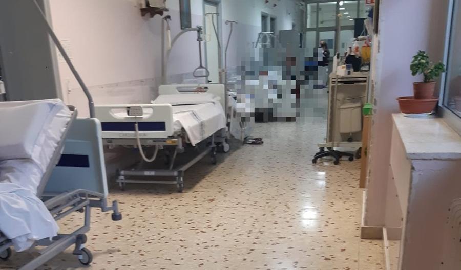 Troppi pazienti in Cardiologia, il primario Uccio Casu: «Prima salviamo le vite, poi pensiamo ai comfort»