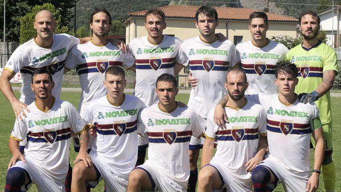 La squadra del Camaiore. Oggi gioca a Larderello contro la Geotermica: in panchina debutta Pietro Cristiani al posto di Luca Polzella
