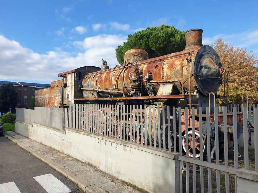
	La locomotiva di via Lago di Baratz (foto Ivan Nuvoli)


