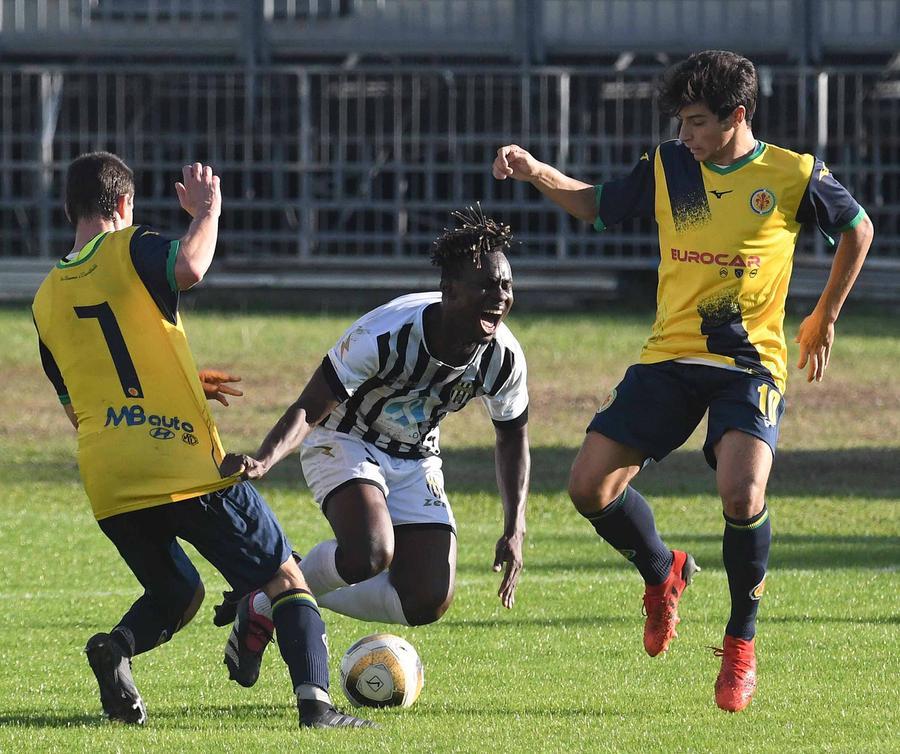 Massese- Castelfiorentino, la partita finisce a reti bianche