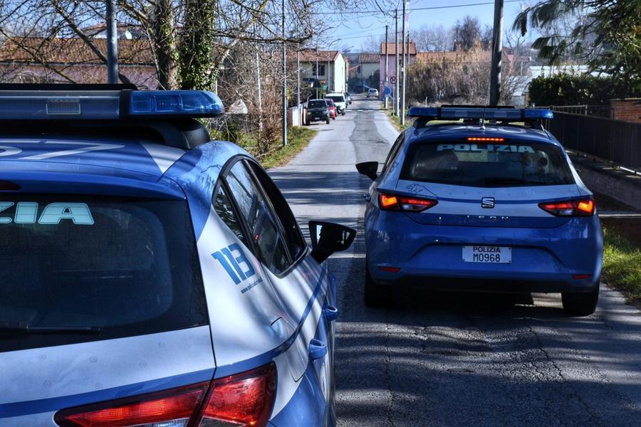 
	Due volanti della polizia (foto d'archivio)

