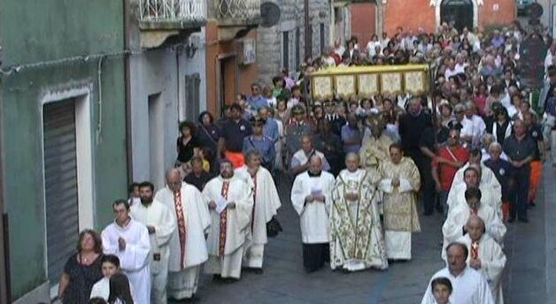 Dalla “azienda” Chiesa 10 milioni di stipendi e pensioni all’anno