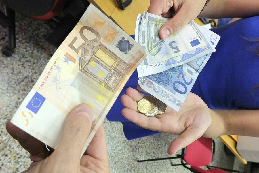 Modena. Chiede soldi per i sordomuti e mette a segno la truffa