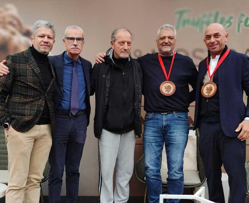 San Miniato, il tartufo quest'anno è davvero mondiale: "Spillo" Altobelli è il nuovo ambasciatore