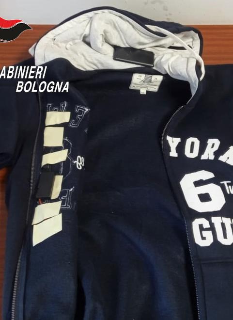 Bondeno:  tenta di imbrogliare all’esame di guida, 49enne nei guai