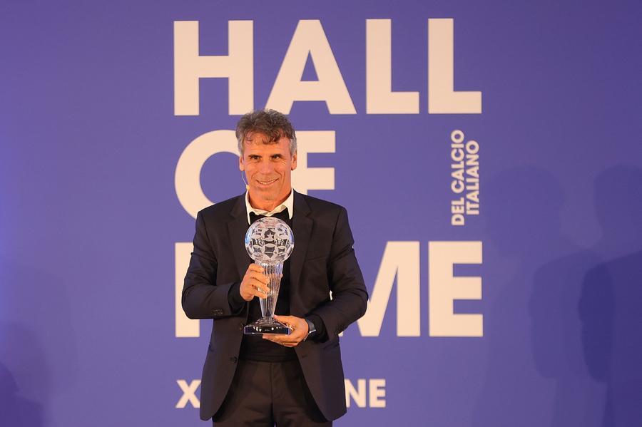 Gianfranco Zola tra gli immortali del calcio, il campione sardo entra nella Hall of fame della Figc