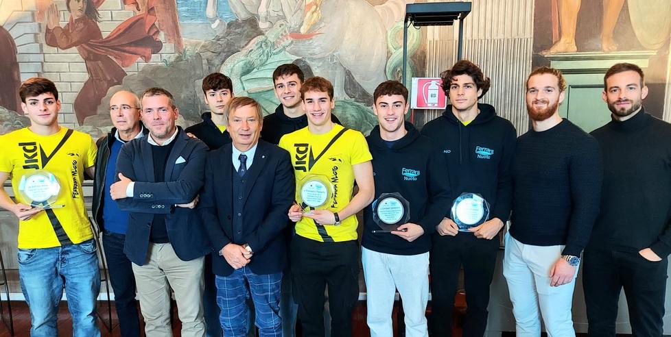 Ferrara Nuoto pensa in grande e premia le sue nuove giovani stelle