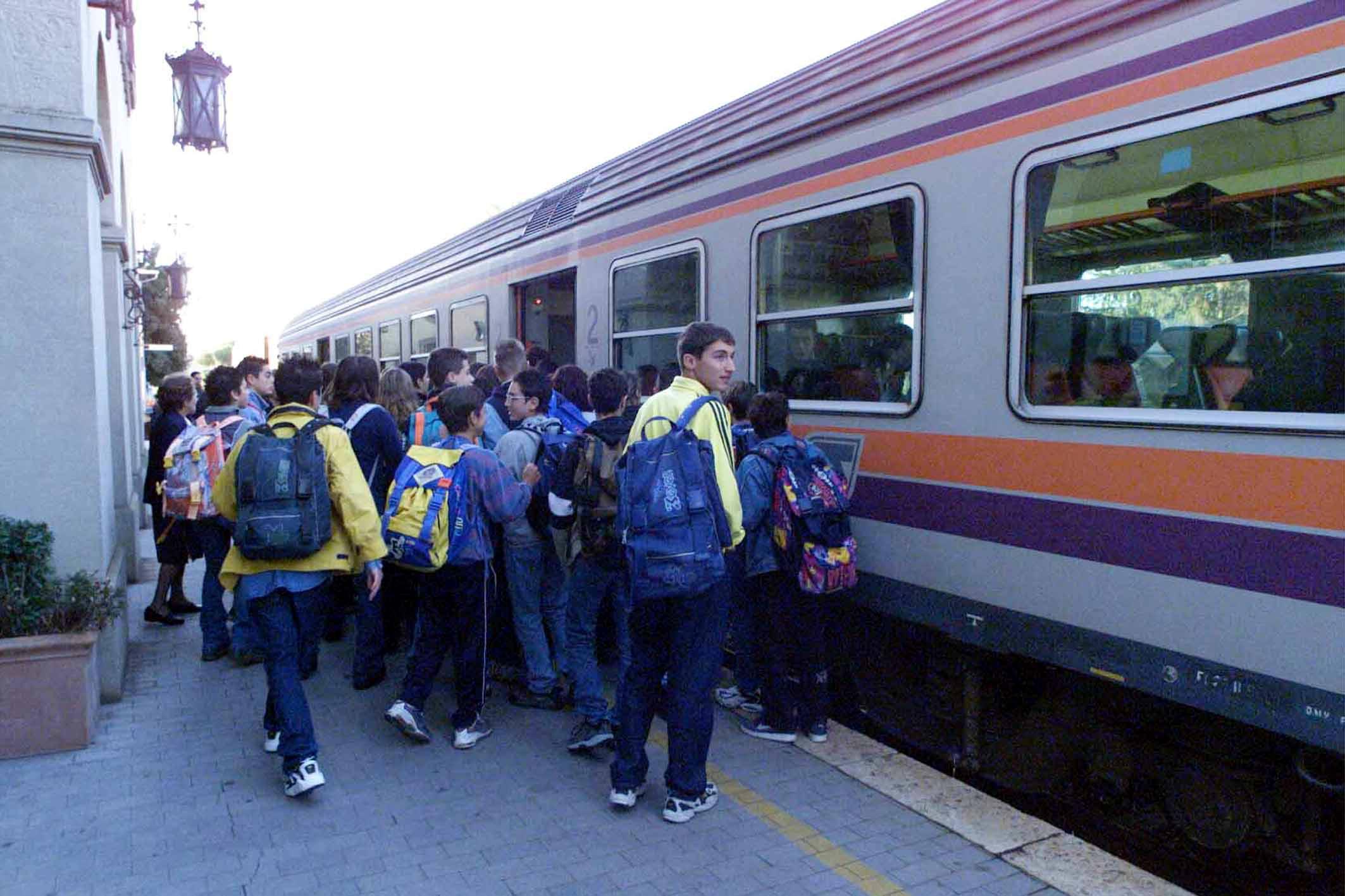 Gli studenti della Valdelsa in rivolta per i ritardi cronici  di treni e bus