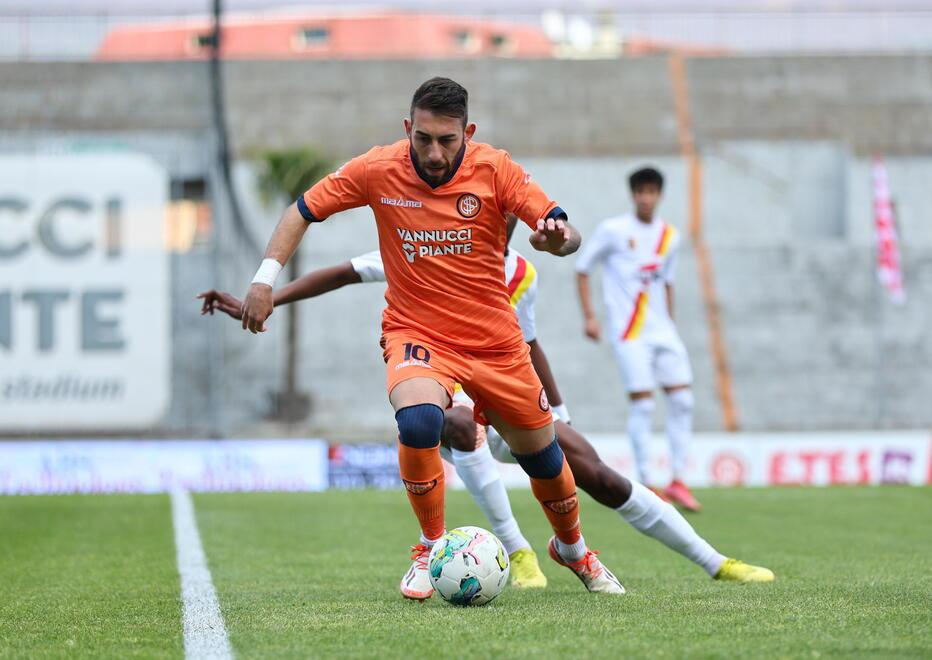 Davide Macrì vestirà di nuovo la maglia arancione