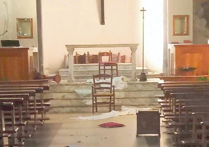 Seminò distruzione in chiesa: il vandalo incastrato dal Dna