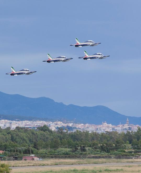 Vivere accanto all’aeroporto di Alghero e decidere di diventare pilota