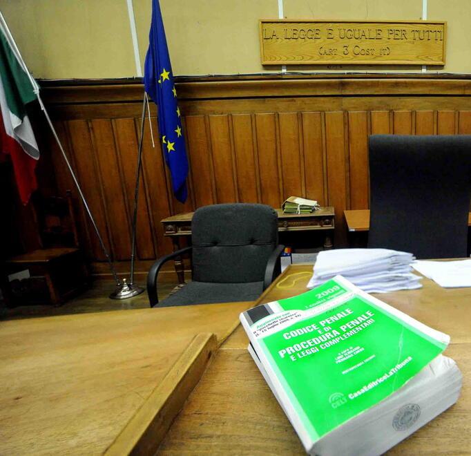 Ferrara, violentata durante la festa