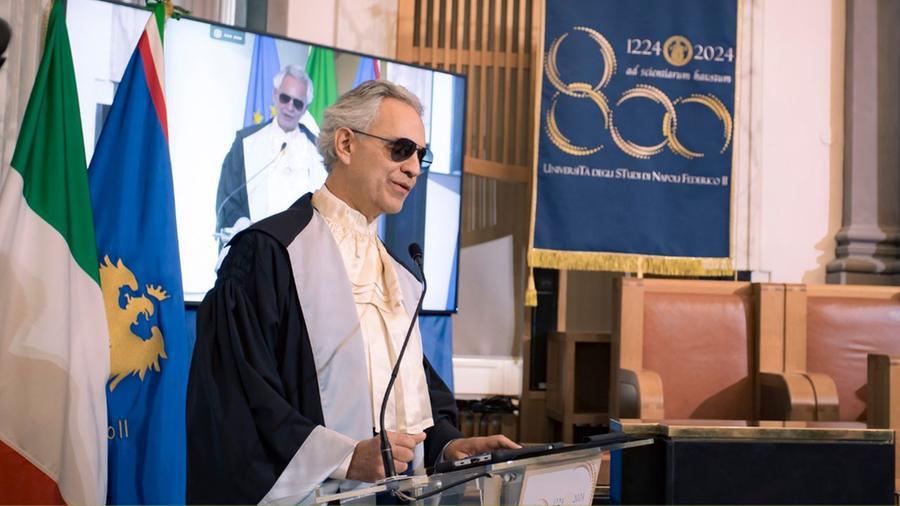 
	Andrea Bocelli alla cerimonia per la sua quinta laurea

