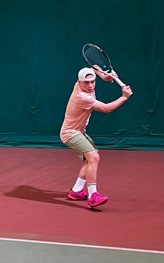 Tennis, il 14enne Cogo convocato dalla squadra regionale