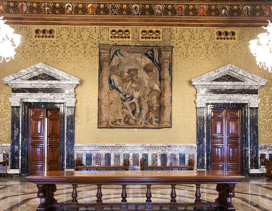 
	Salone di partecipanti a Palazzo Koch, sede della Banca d'Italia,&nbsp;dove ogni anno il Governatore&nbsp;tiene le sue Considerazioni finali

