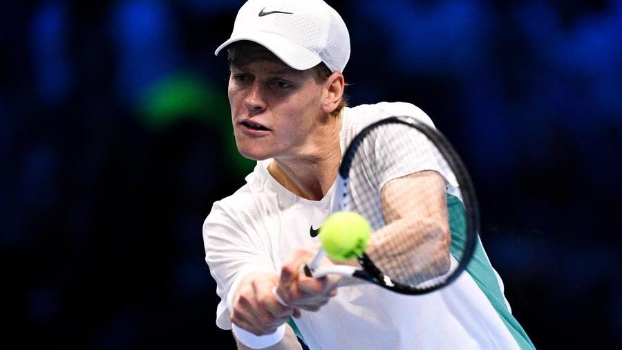 Straordinario Sinner, battuto Djokovic: «Non c’è cosa più bella che vincere col numero uno del mondo»
