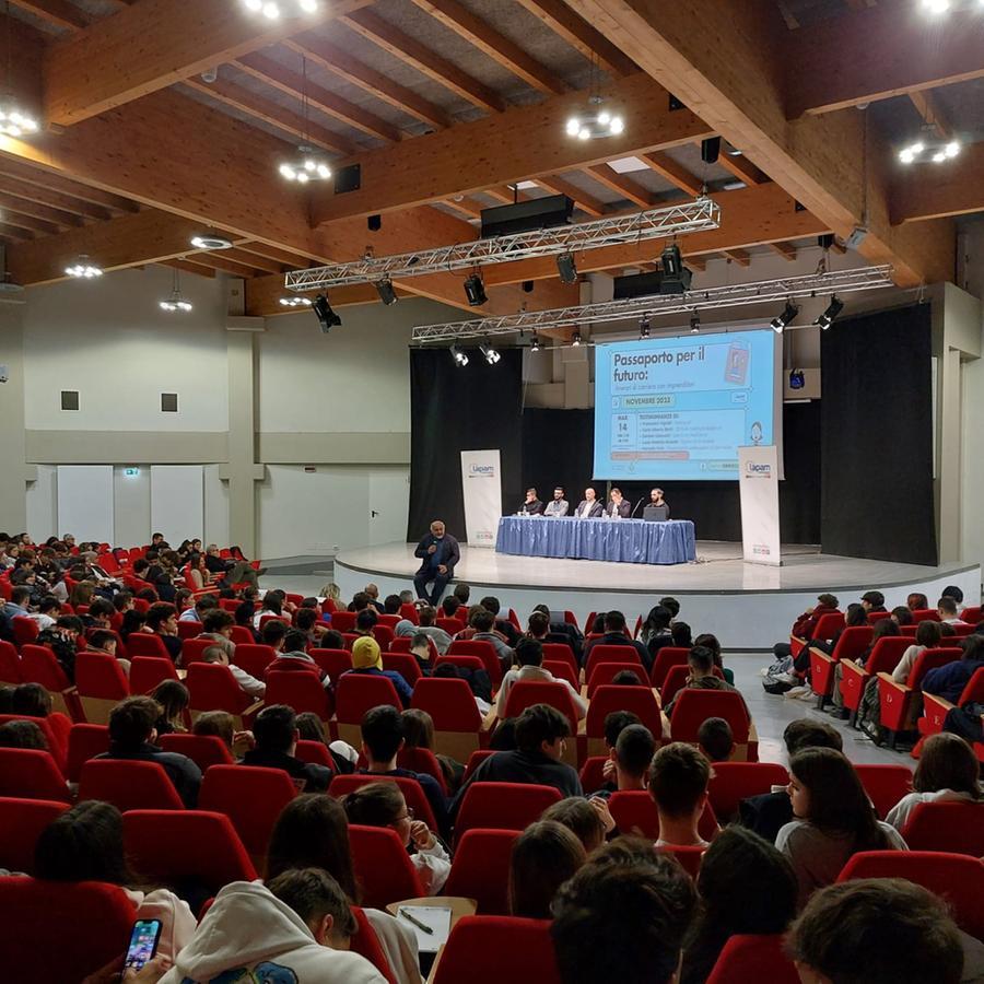 A Mirandola studenti a scuola di impresa