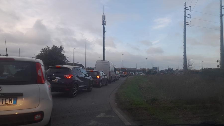 
	Zona sSlviano paralizzata tra Variante e via Peppino impastato


