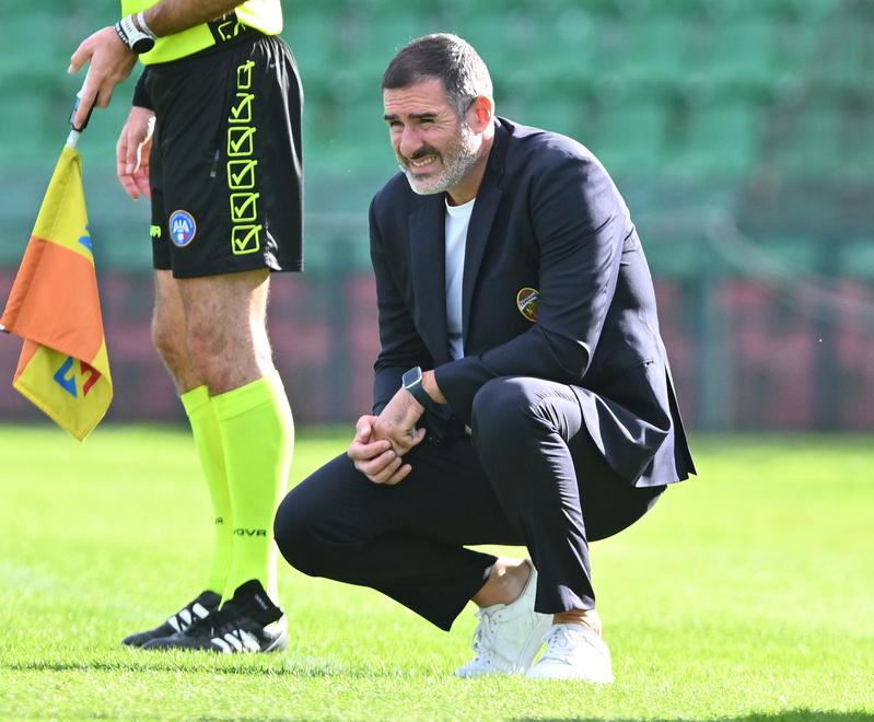 Cristiano Lucarelli a Catania con l’obiettivo serie B. Sena torna in pista con il Tuttocuoio<br>
