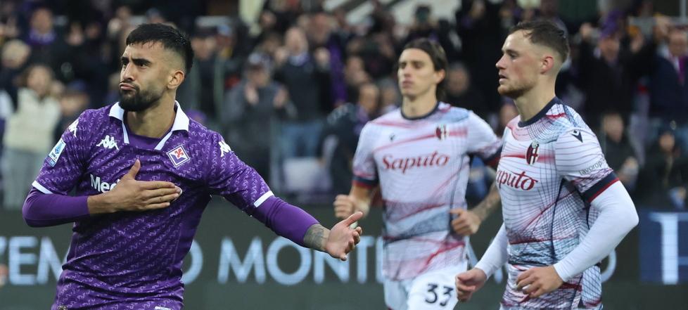 Nico Gonzalez in azione con la Fiorentina