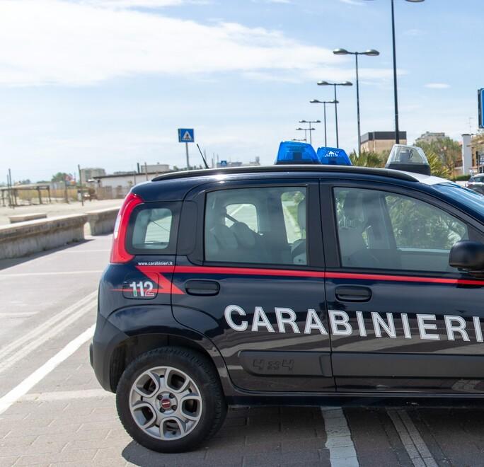 Porto Garibaldi, azzannata da un cane al mare