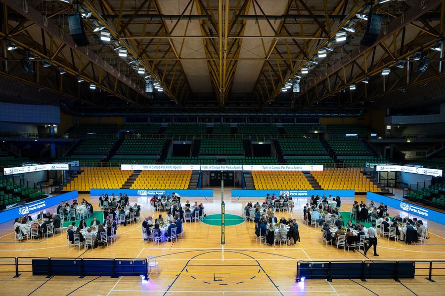 Modena. Al PalaPanini tutti in campo per Porta Aperta