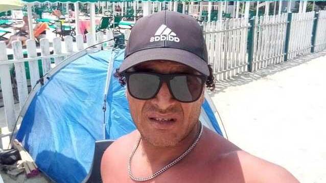 Noureddine Nakir, il 51enne sulla spiaggia davanti a piazza Bad Kissingen dove è stato ucciso