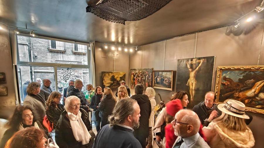 Ferrara. Riapre il negozio di antiquariato Emozionarte