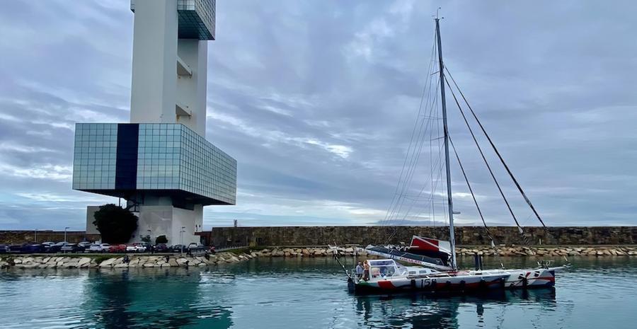 Il velista sardo Andrea Mura pronto a salpare per il giro del mondo in solitaria