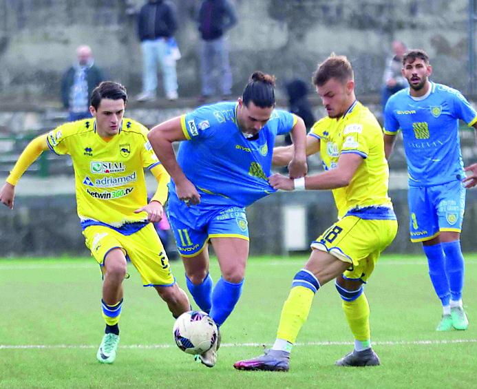 La Carrarese anti Spal fa i conti con gli infortuni