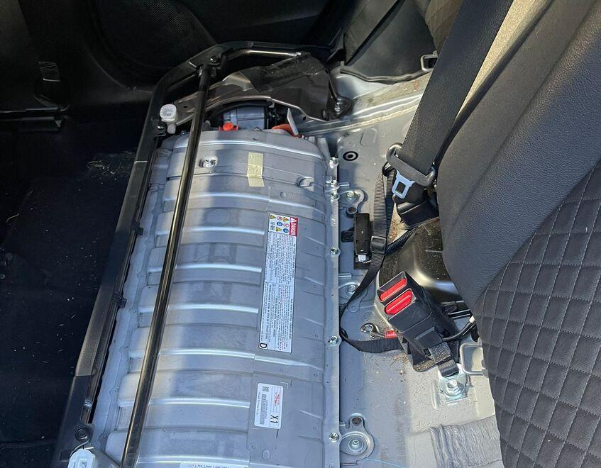 Banda delle batterie ibride in azione a Modena: i ladri sventrano decine di Toyota