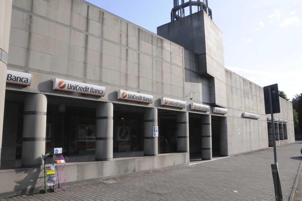 Modena. Preleva al bancomat e viene rapinato<br type="_moz" />
