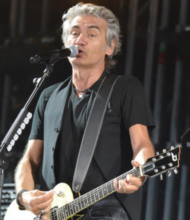 È in radio il singolo di Luciano Ligabue