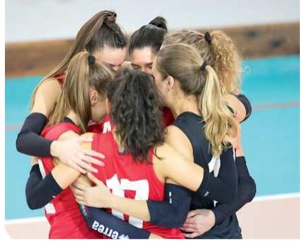 
	Un&rsquo;esultanza delle ragazze dei Lupi Santa Croce (serie D)

